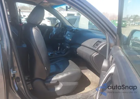 2010 Toyota Highlander Se V6 z USA, uszkodzony, nr VIN 5TDKK3EH1AS015379